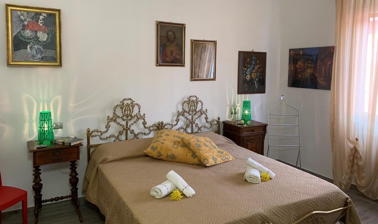 מנדלו דל לאריו Casa Tiffany Tra Lago E Monti מראה חיצוני תמונה